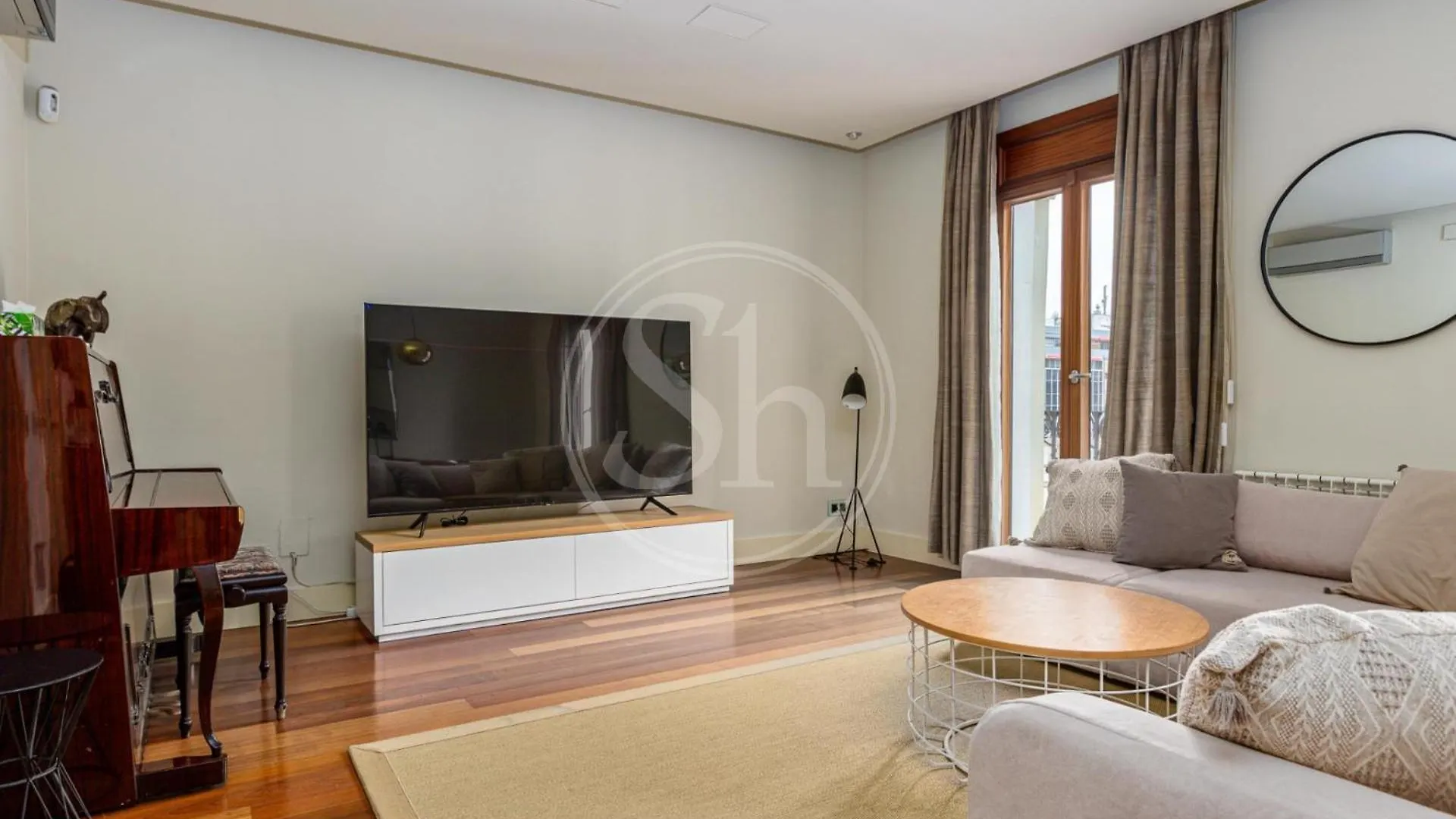 Espacioso Apartamento Cerca De Diagonal Barcelona 0*,  Spain