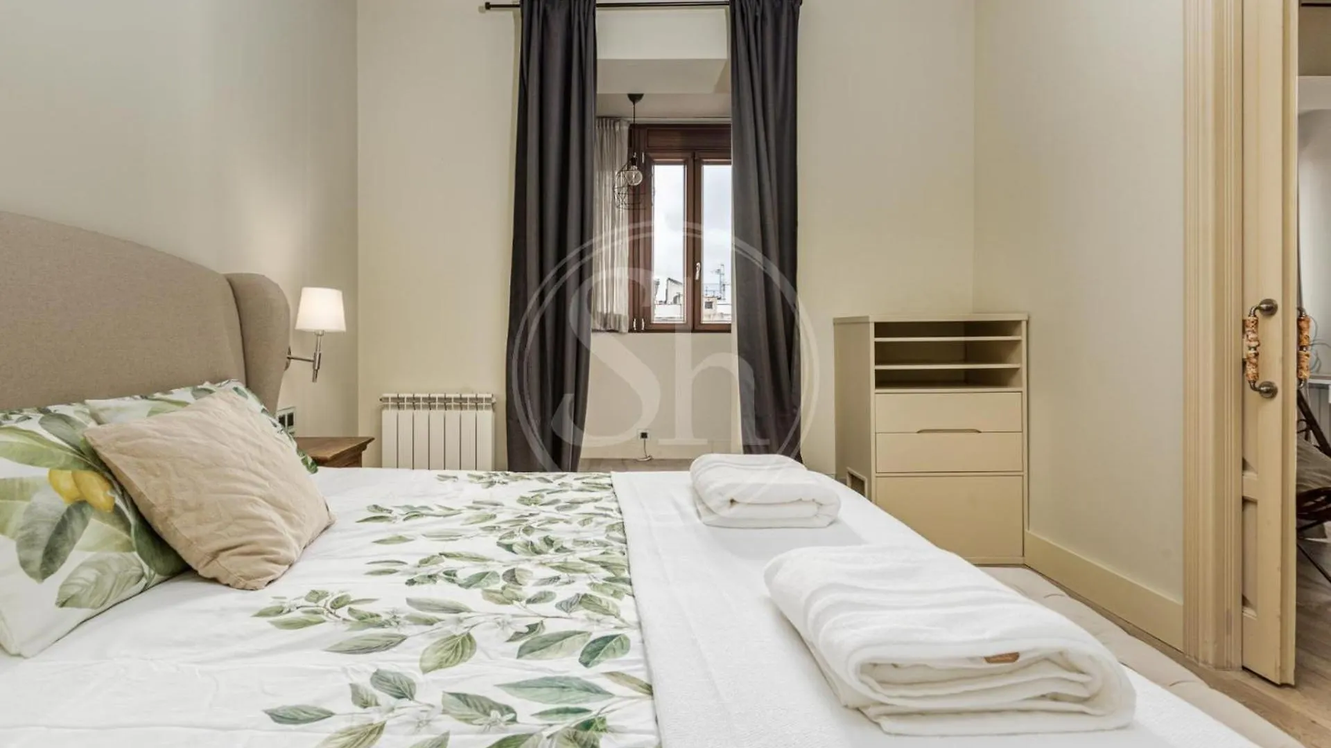 Espacioso Apartamento Cerca De Diagonal Barcelona