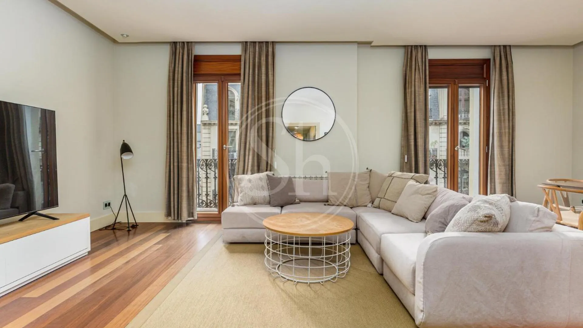 Espacioso Apartamento Cerca De Diagonal Barcelona Apartment